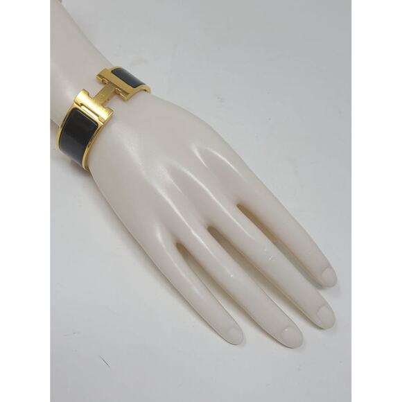Hermès Black Enamel 18k Gold Plated Clic Clac H bracelet - Picture 4 of 10